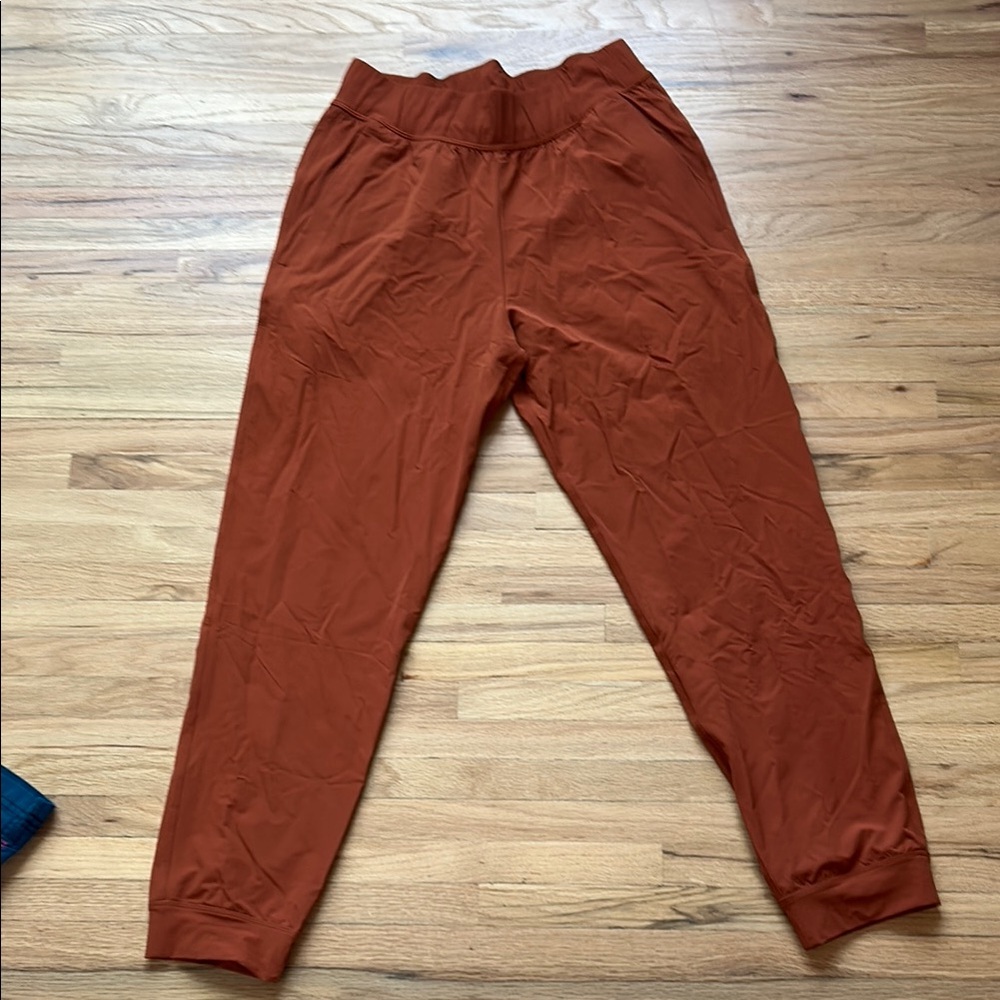 Cotopaxi Women's Rust Jogger Pants